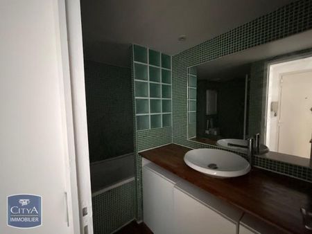 Location Appartement 3 pièces 69m² MARSEILLE 7ème - Photo 4