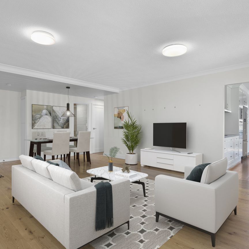 Renovated & Spacious 2 Bedroom Apartment - Photo 1