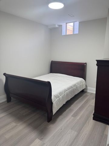 For Lease - 18 observatory Crescent, Brampton, Ontario - Photo 2