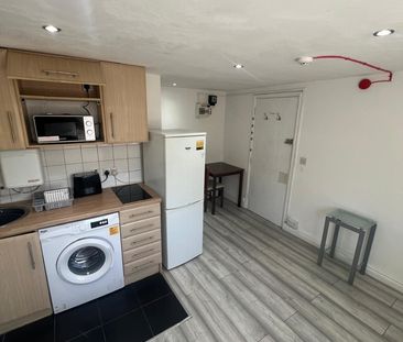 Studio Flat, London Road, CR0 - Photo 2