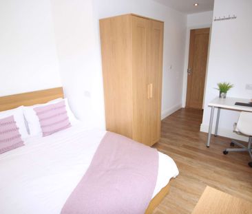 High Specification En-Suite Student Accommodation - A female house ... - Photo 2