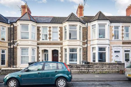 4 bedroom terraced house to rent - Photo 2