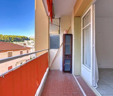 Location Appartement 3 pièces ST LAURENT DU VAR 06700 - Photo 6