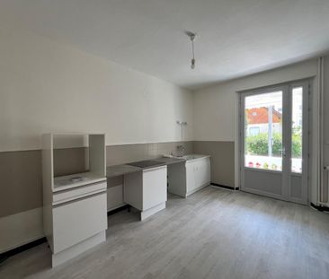 Location Maison 3 pièces 69m² BARBERAZ 73000 - Photo 2