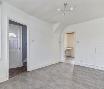 2 bedroom end of terrace house to rent - Photo 1