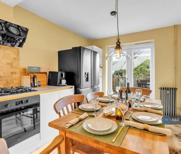 2 bedroom detached house to rent - Photo 3