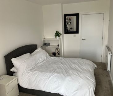 Room in a Shared Flat, Teal Point, IG11 - Photo 3