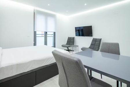 Calle de San Hermenegildo, Madrid, Community of Madrid 28015 - Foto 2