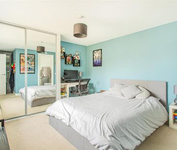 4 bedroom detached house to rent - Photo 6