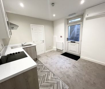 Carlton Terrace, SWANSEA - Photo 3