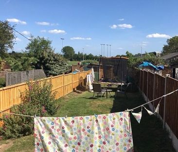 2 Bed Maisonette, Eastern Avenue, IG2 - Photo 5