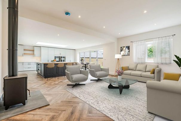 4 bedroom detached house to rent - Photo 1