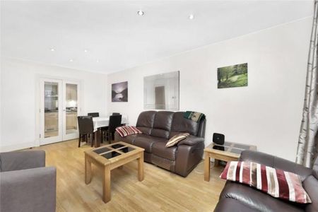 2 bedroom property to let - Photo 3
