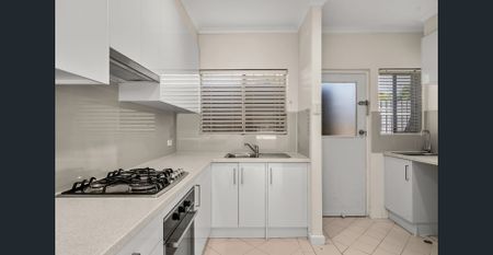 Embrace comfort and convenience in this charming two-bedroom unit in Paradise. - Photo 5