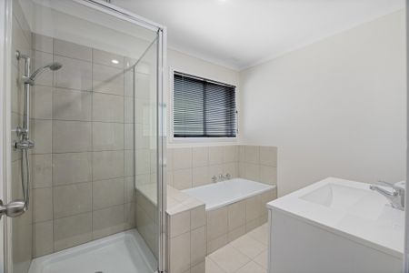 Fully Renovated 4-bedroom Home In Cul-de-sac - Photo 5