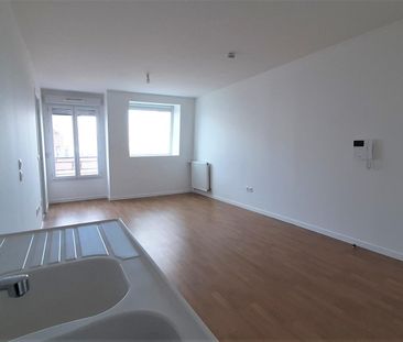 location Appartement F2 DE 39.29m² À ROMAINVILLE - Photo 3