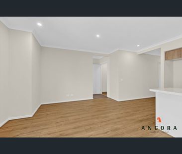36 Octagonal Street, Cranbourne East, Vic 3977 - Photo 5