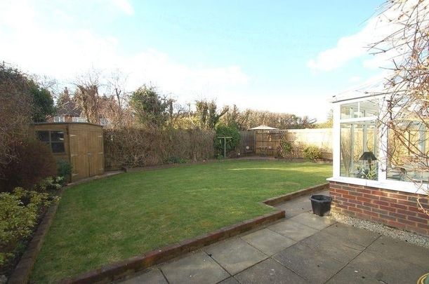 4 bedroom detached house to rent - Photo 1