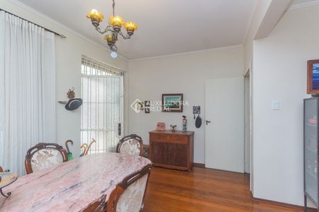 Casa com 3 quartos e 241m² para alugar em Petrópolis, Porto Alegre. - Foto 4