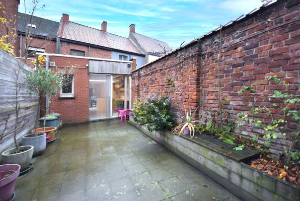 Charmante instapklare woning met stadstuin en twee slaapkamers - Photo 1