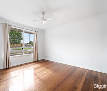 1/91 Dianne Avenue, Craigieburn, Vic 3064 - Photo 2