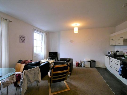 2 bedroom flat to rent - Photo 1