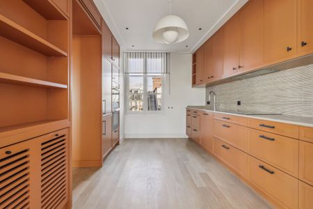 Location Appartement Paris 7 5 Pièces 163.5 m² - Photo 5