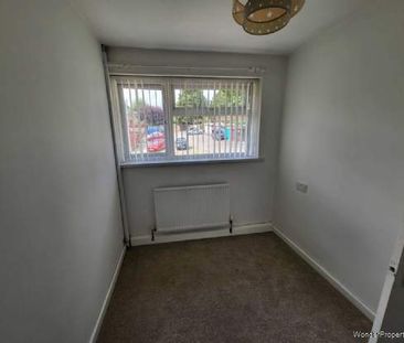 2 bedroom property to rent in Dewsbury - Photo 2