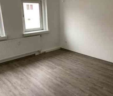 Renovierte 2-Zimmer-Wohnung mit EBK ab sofort zu vermieten - Foto 1