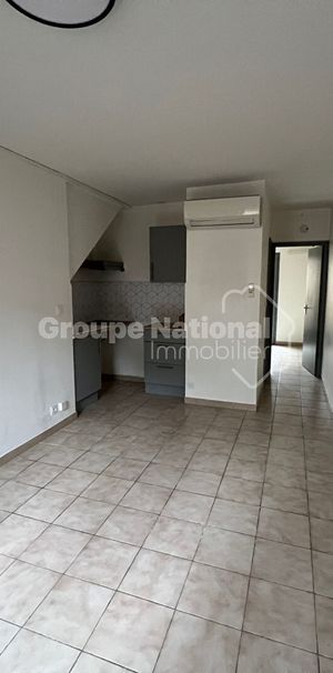 Appartement de village avec petite cour, - Photo 1