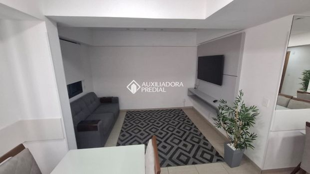 Apartamento com 3 quartos e 76m² para alugar em Jardim Itu, Porto Alegre. - Foto 1