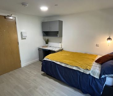 Studio Flat, Humphrey Road, M16 - Photo 6