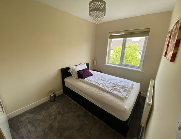 1 bedroom in a house share to rent - Photo 1