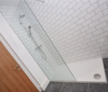 1, Park Road, Rawdon, Leeds, LS19 6HX - Photo 2