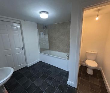 3 bedroom terraced house to rent - Photo 6