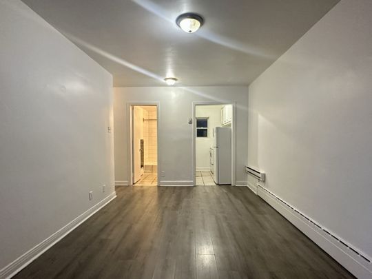 5800 Chemin Upper Lachine, #104 - Photo 1