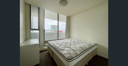 Spacious 2 bedroom apartment with City Views in Emerald Park - Photo 4
