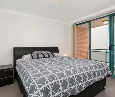 Your Coastal Retreat in the Heart of Brighton-Le-Sands - Photo 1