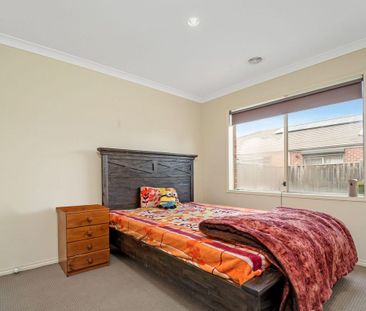 Property in a Prime Location! - Photo 3