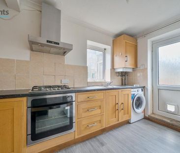 4 bedroom detached house to rent - Photo 6