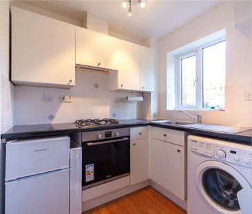 1 bedroom terraced house to rent - Photo 2