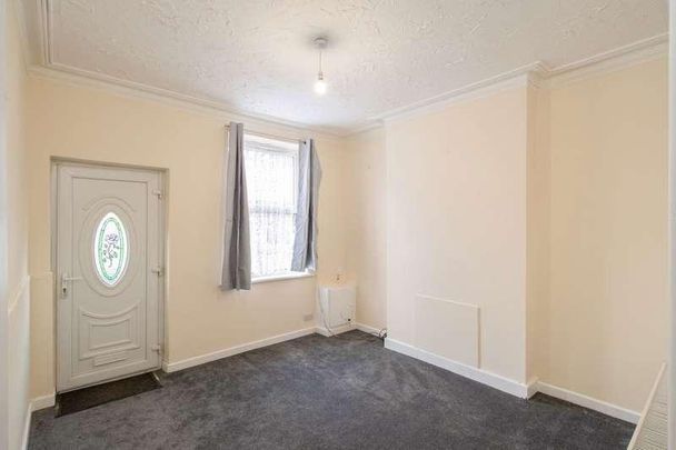 College Street, Long Eaton, NG10 - Photo 1