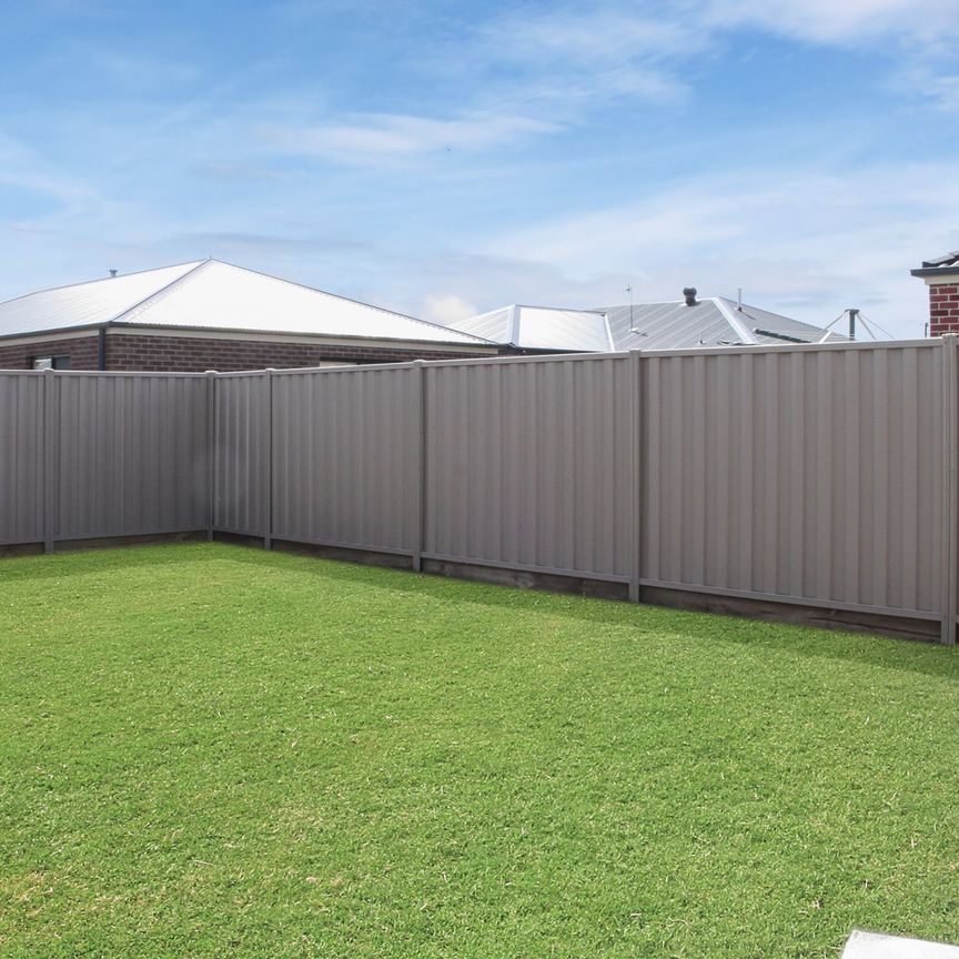 2 Heppner Court, Sebastopol - Photo 1