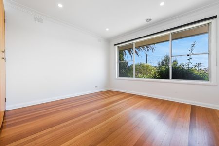 BEAUTIFULLY RENOVATED HOME - Photo 5