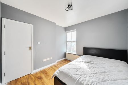 4 bedroom terraced house to rent - Photo 3