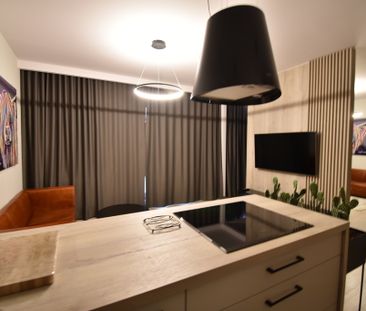 Apartament z miejscem postojowym blisko centrum - Photo 1