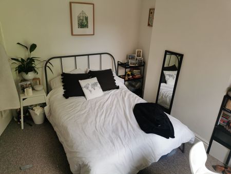 4 bedroom house share to rent - Photo 3