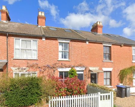 4 bedroom Property to rent - Photo 4