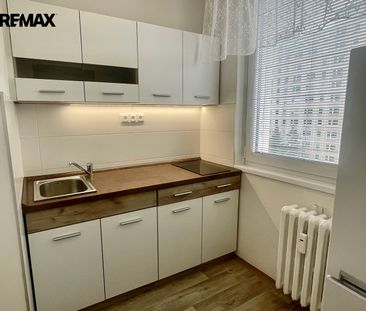 Pronájem bytu 1+1 v osobním vlastnictví 29 m², Praha 4 - Modřany - Photo 4