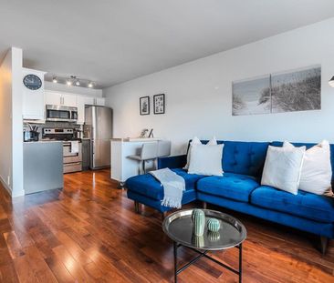 Nassau Street North - Photo 2